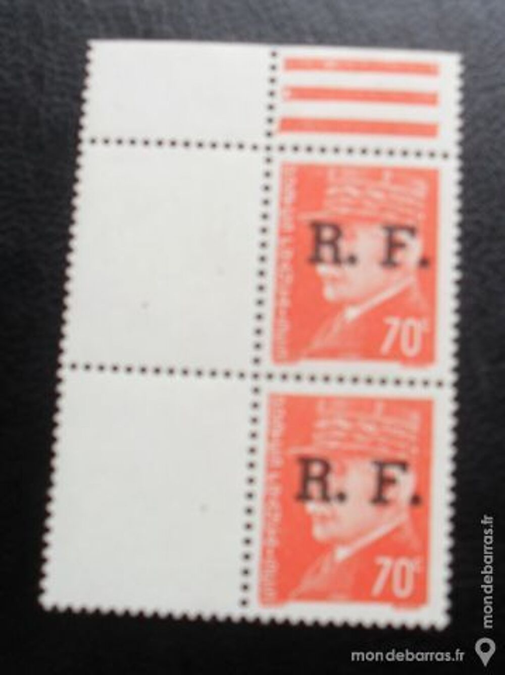 bloc 2 timbres surcharg&eacute;s de la Lib&eacute;ration 