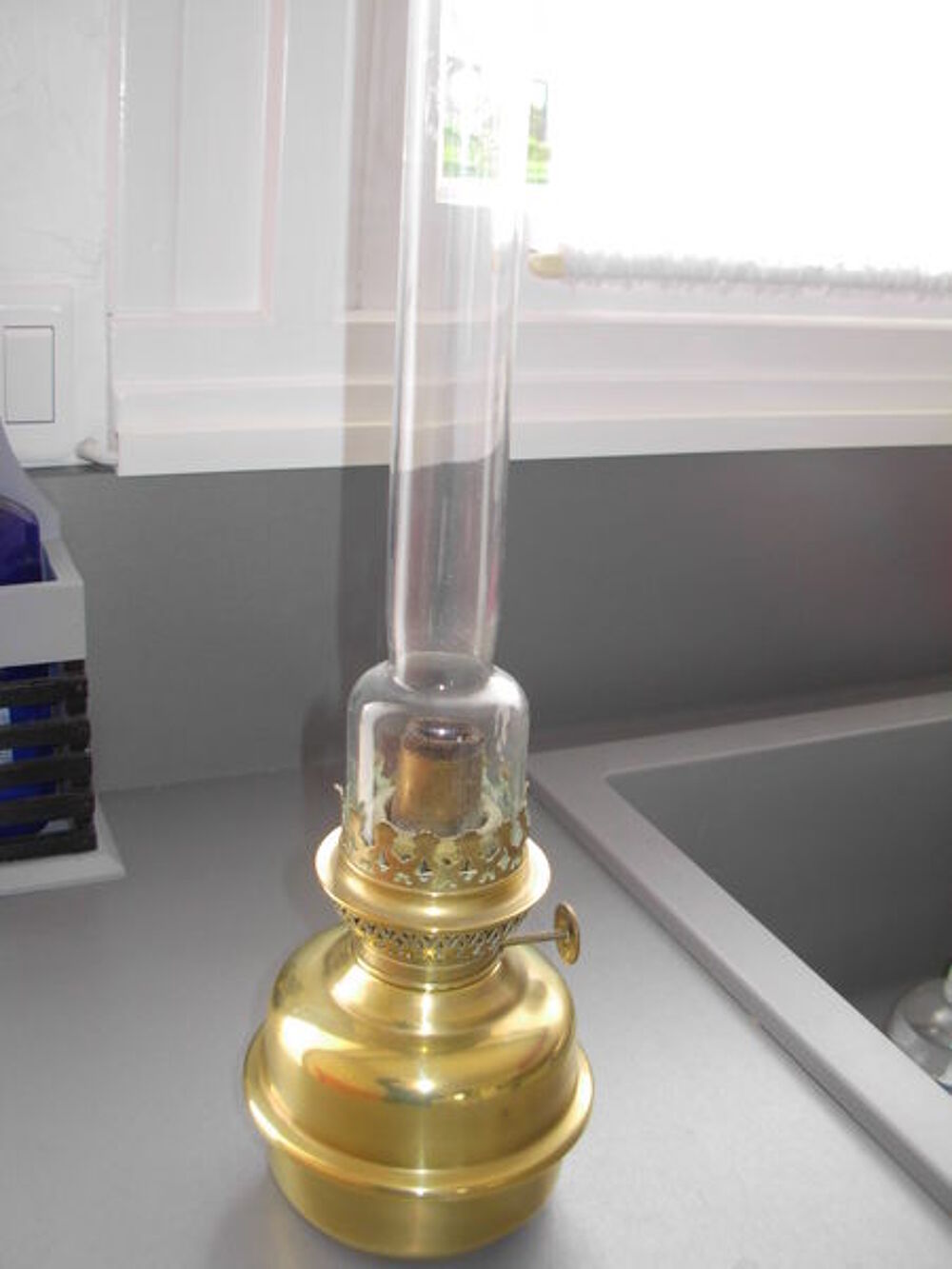 Bassinoire 50€ Lampe a p&eacute;trole 30€ en Cuivre Décoration