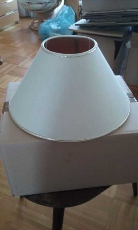 Abat-jour champagne bord� de bagues dor�es 20 Charenton-le-Pont (94)