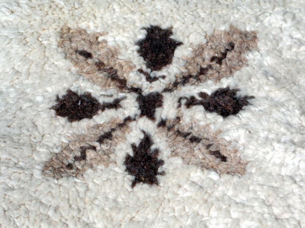 TAPIS BERB&Egrave;RE EN LAINE Décoration