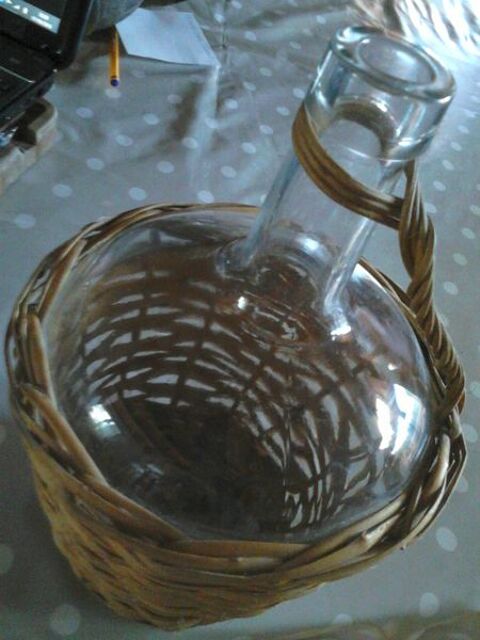 BOUTEILLE en verre, osier tress 11 Le Cannet-des-Maures (83)