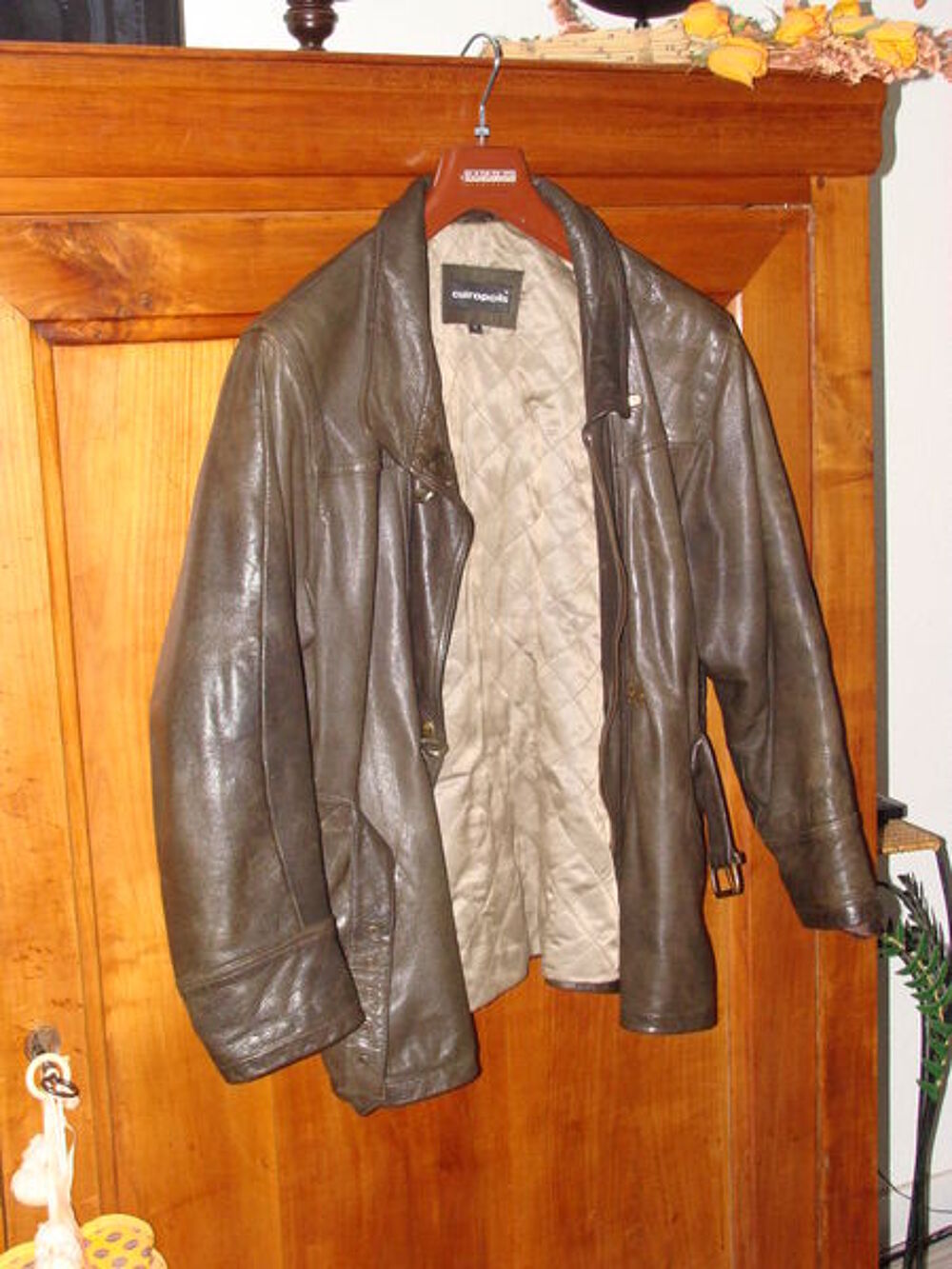 Blouson cuir 'Cuiropolis' Taille M/L Vêtements