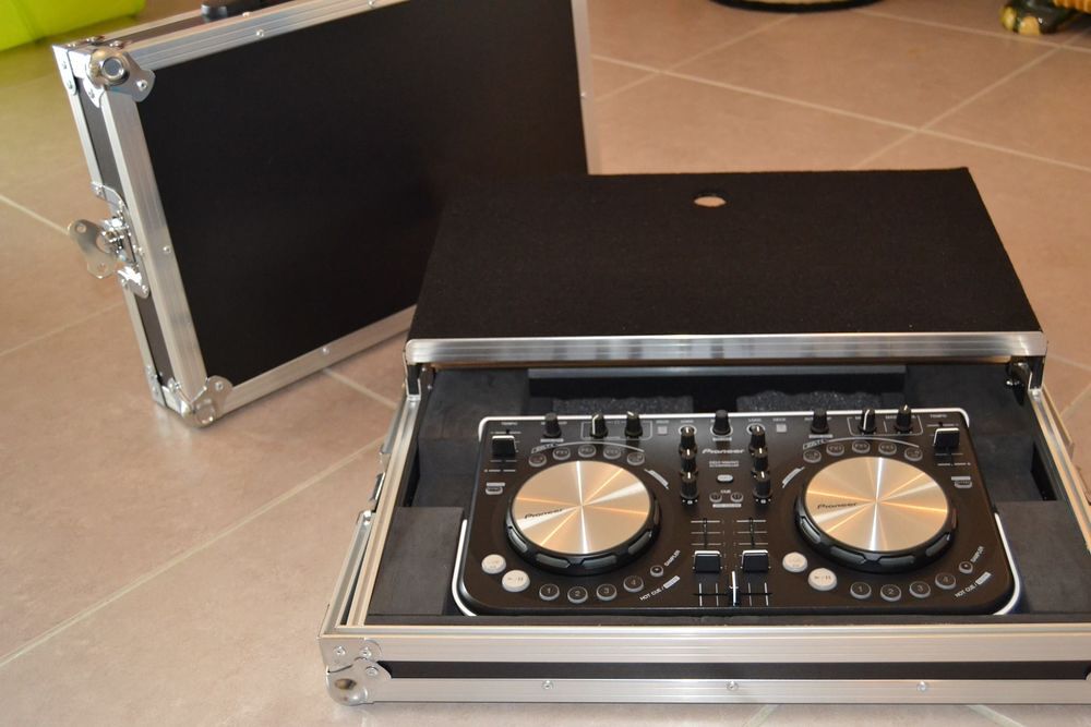 Ddj wego w pioneer + flight case Instruments de musique