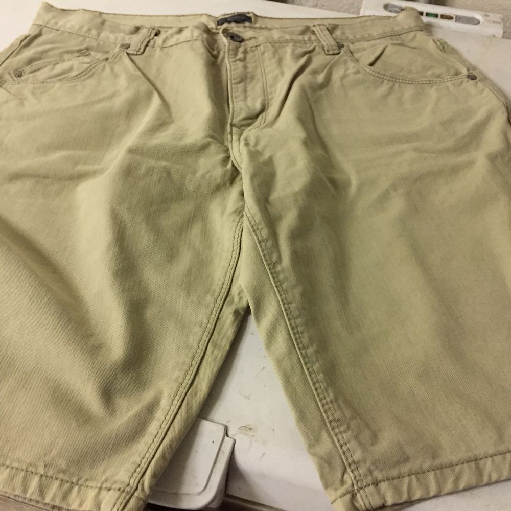 SHORT BEIGE 100% COTON TEX MAN T. 48 Vêtements