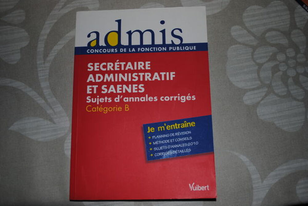 Livre annales corrig&eacute;es Concours SAENES Livres et BD