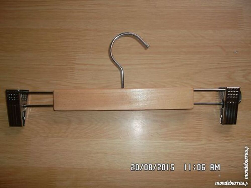 cintre pince bois Cuisine