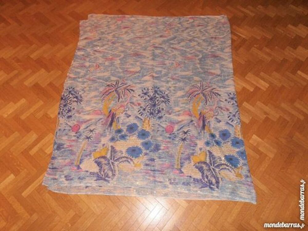 Par&eacute;o/foulard oiseaux Bijoux et montres