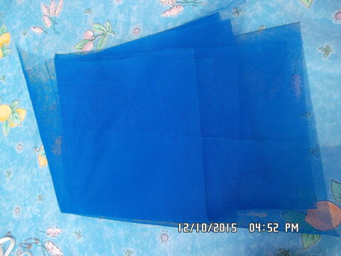MORCEAU DE TULLE BLEU*JUSTE 2E*KIKI60230 2 Chambly (60)