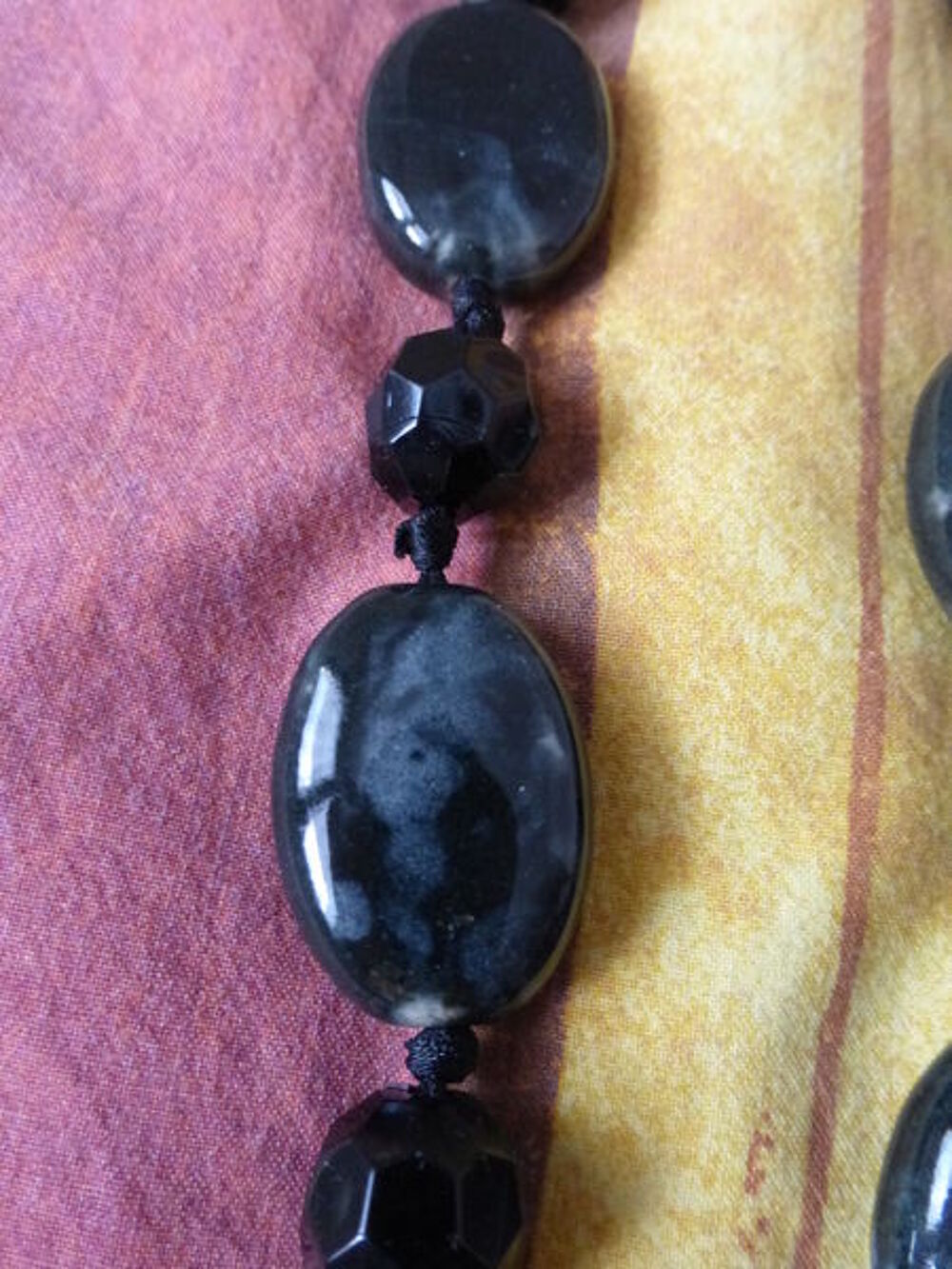 COLLIER perles noires/grises fantaisie -neuf Bijoux et montres
