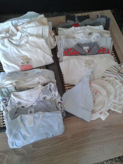 lot vtements bb 15 Caussade (82)