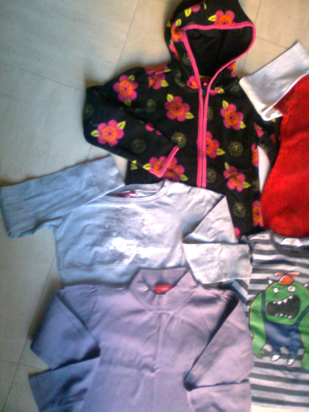 v&ecirc;tements FILLE et GARCON - 6 ans - zoe Vêtements enfants