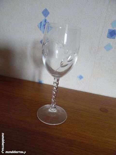 12 verres � liqueur CRISTAL D'ARQUES TAILLE EPI 35 Abbeville (80)