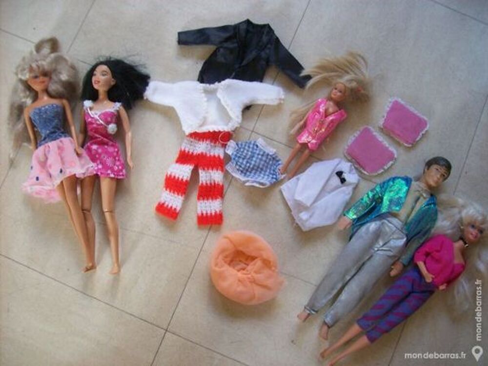 poup&eacute;es BARBIE habill&eacute;es - zoeads Jeux / jouets