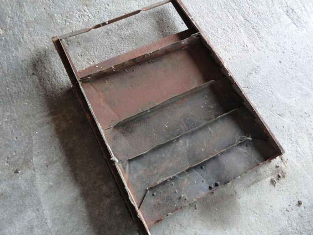 contour de chemin&eacute;e 
