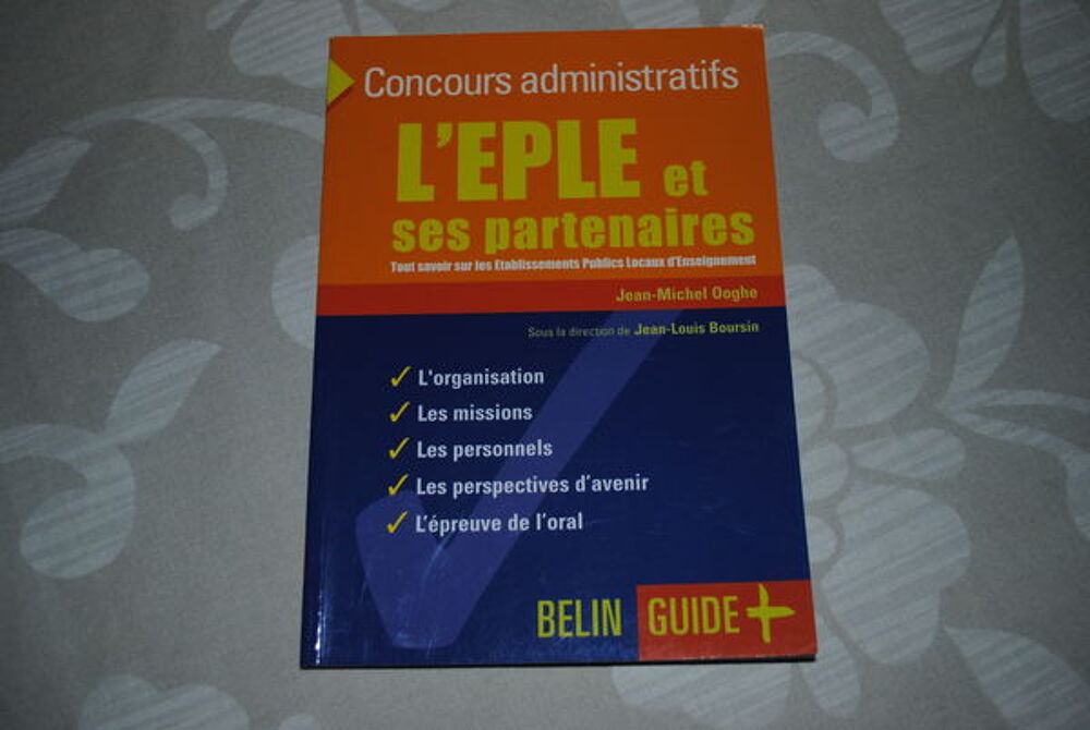 Livre "L'EPLE et ses partenaires" Livres et BD