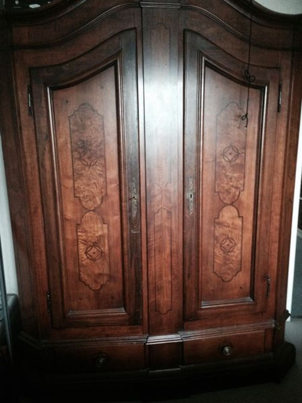 Armoire hollandaise marquet&eacute;e Meubles