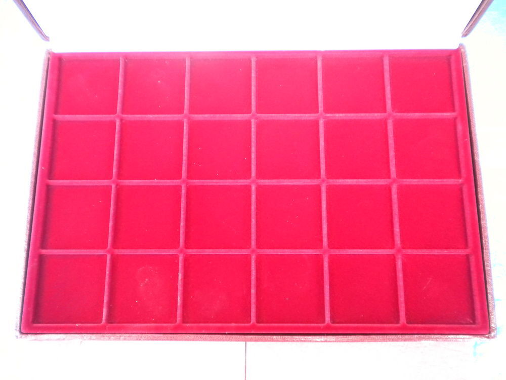 COFFRET pour 24 PIECES de MONNAIES 