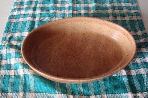 Petit plat en terre �neuf� 4 Vend�me (41)