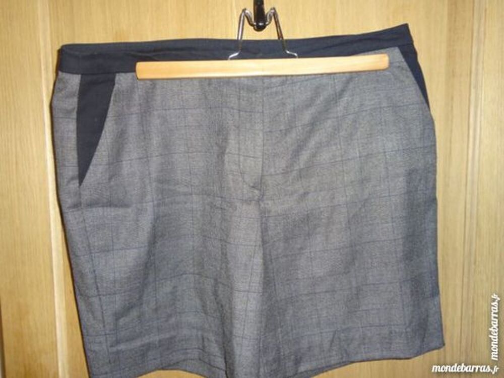 SHORT DE VILLE NAF NAF Vêtements