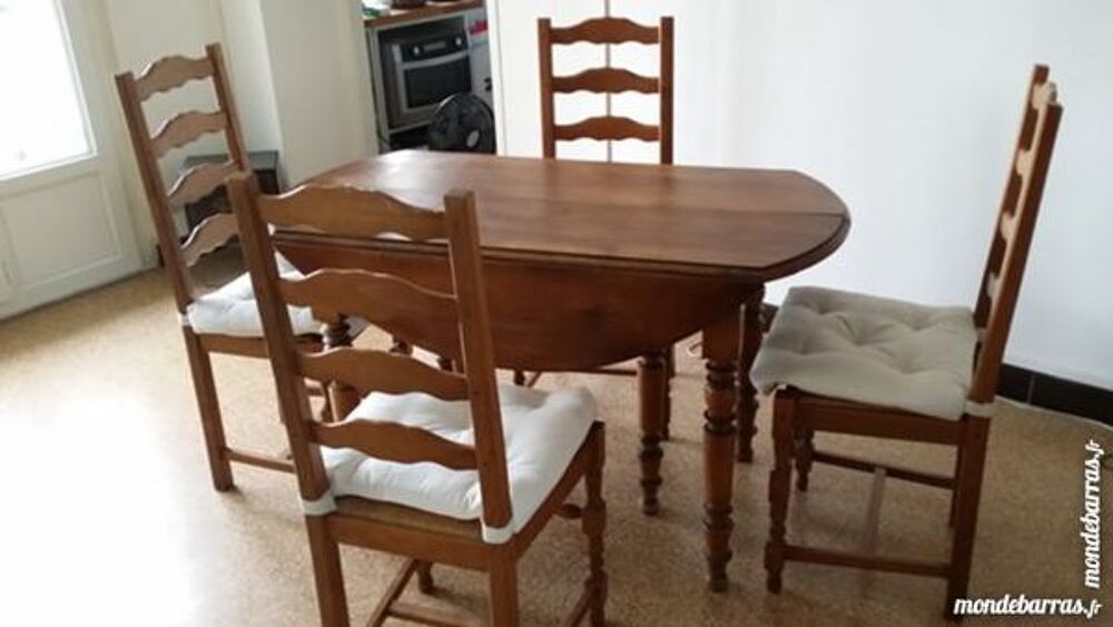 Table de 4 A 12 p. en ch&ecirc;ne + rallonges + 4 chaise Meubles