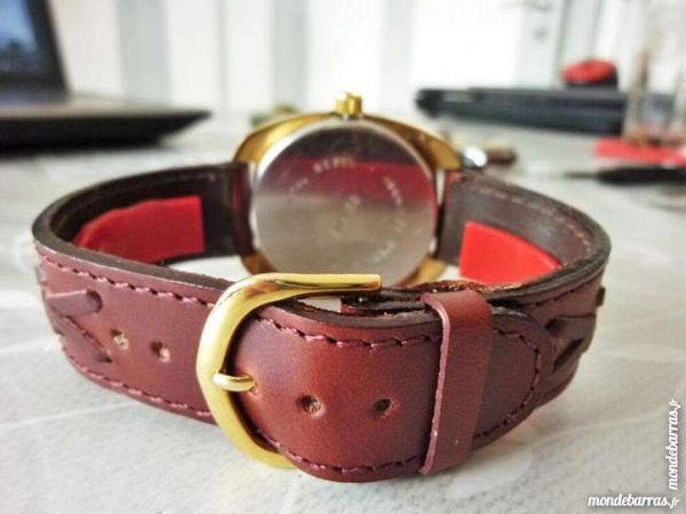 BENRUS P76 GERMANY montre m&eacute;canique 1970 BEN0005 Bijoux et montres