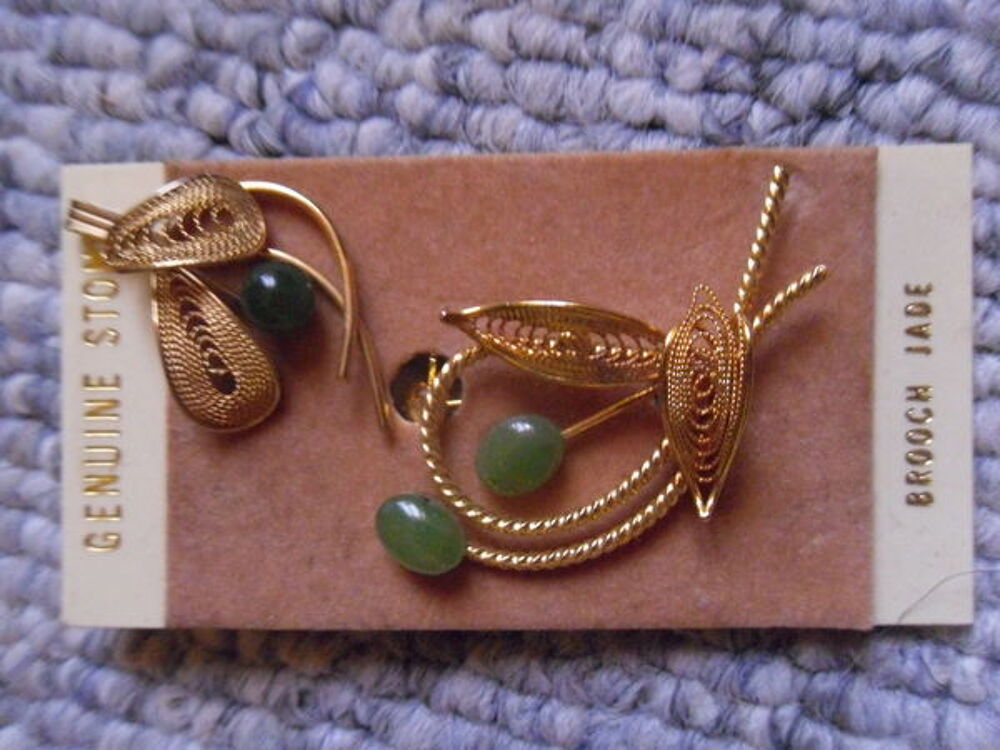 Broche &amp; Pendentif en Jade et Or, &eacute;tat Neuf LOT Bijoux et montres