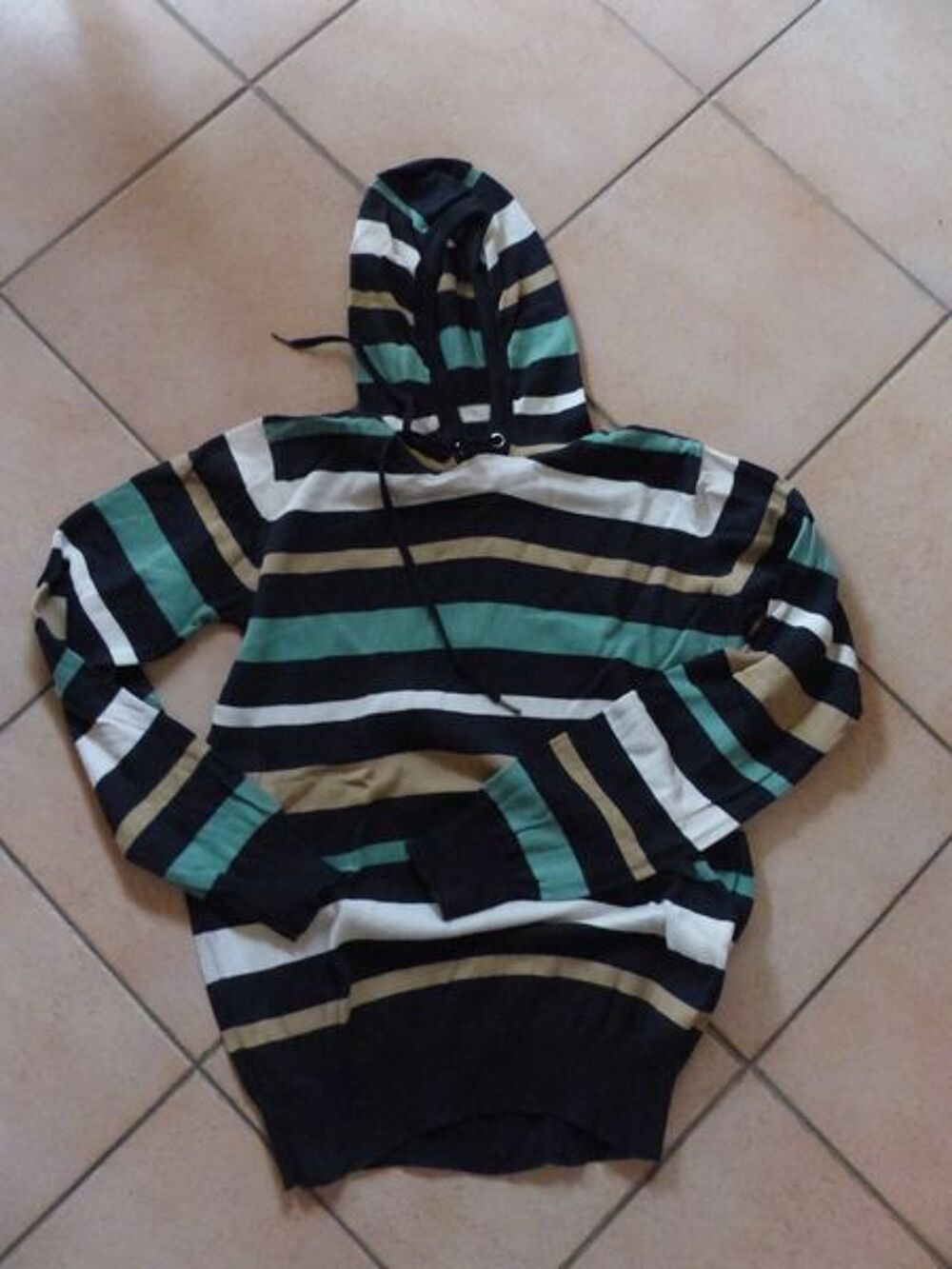 pull a capuche taille m Vêtements