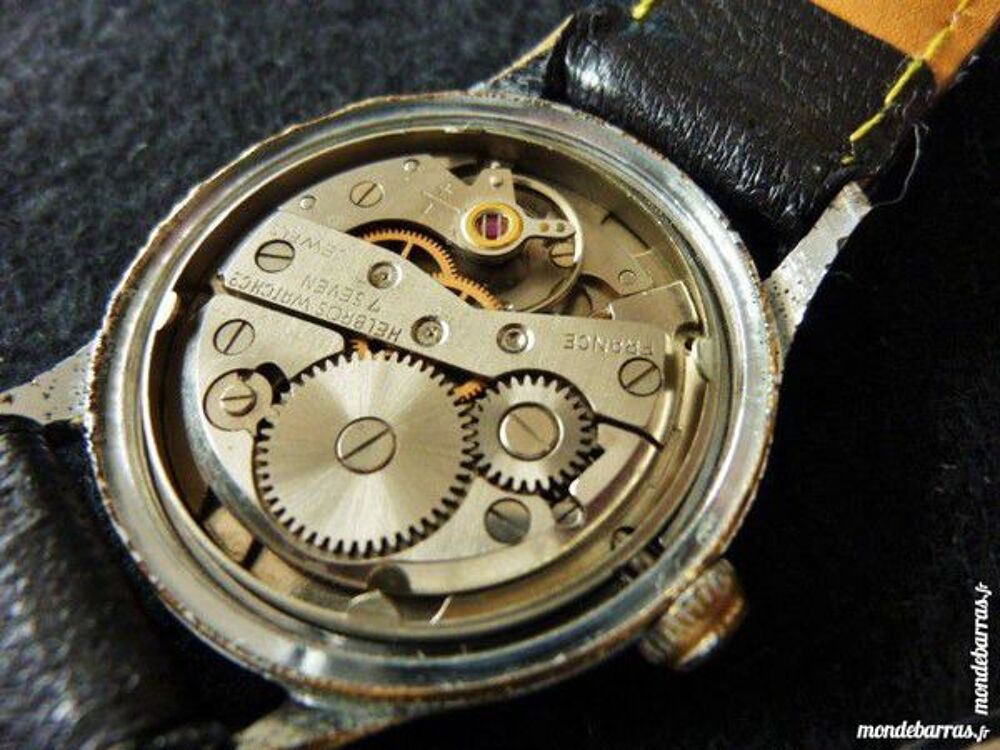 HELBROS INVINCIBLE France m&eacute;canique 1950 7r. DIV01 Bijoux et montres