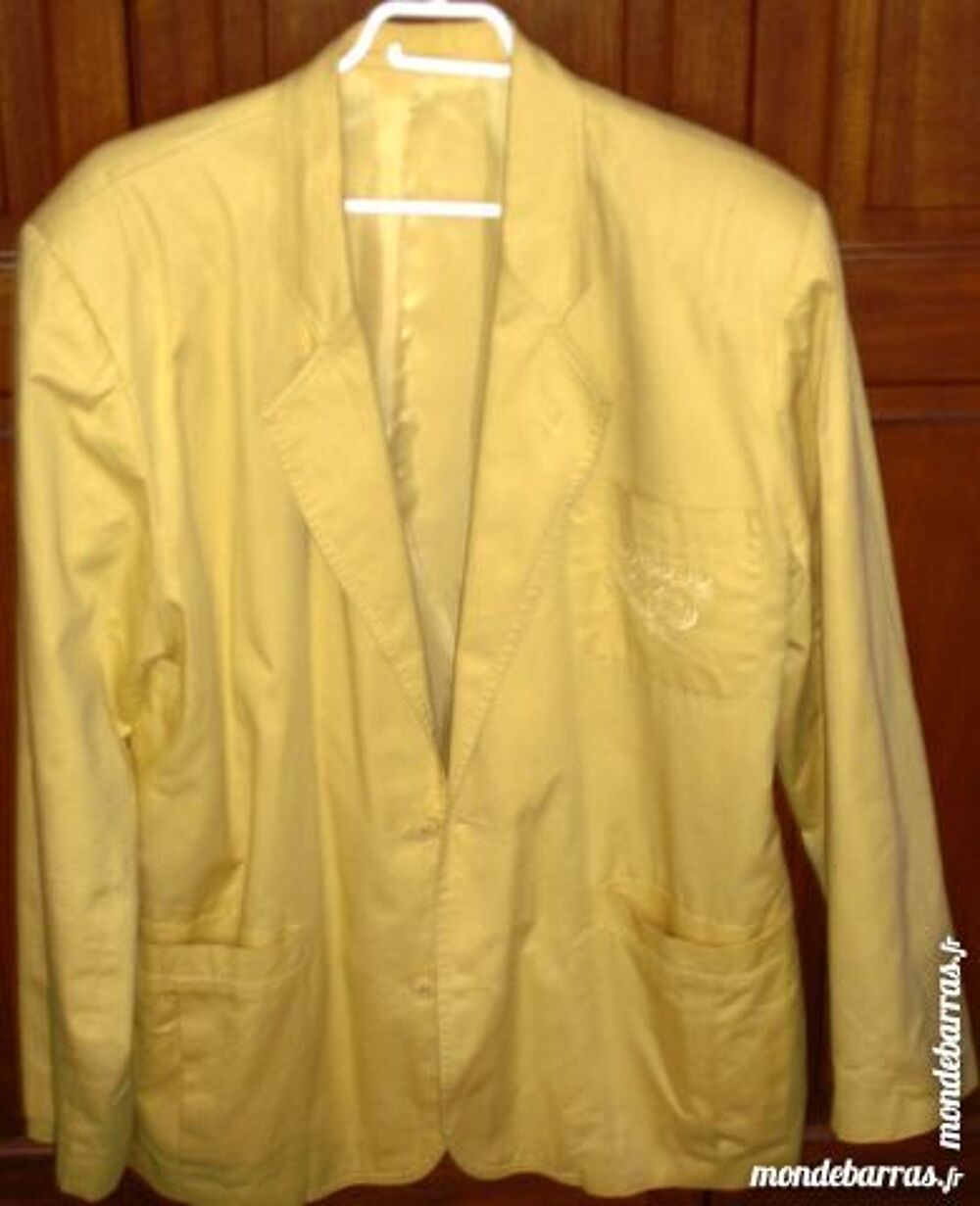 Une veste homme Vêtements
