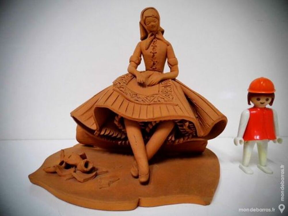 Statue statuette buste sign&eacute;e terre cuite femme Décoration