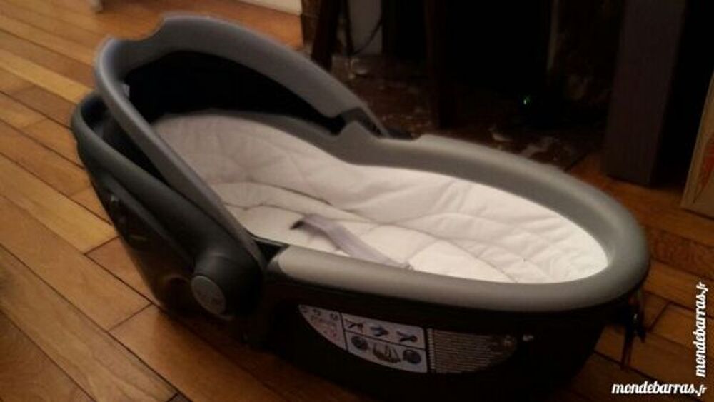Si&egrave;ge auto / nacelle / Baby safe Britax R&ouml;mer Puériculture