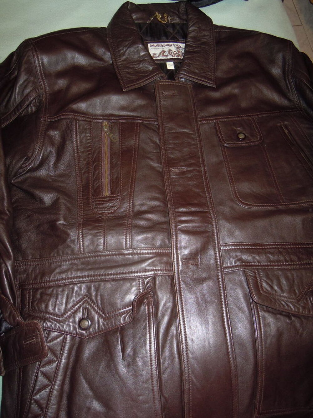 VESTES EN CUIR Vêtements