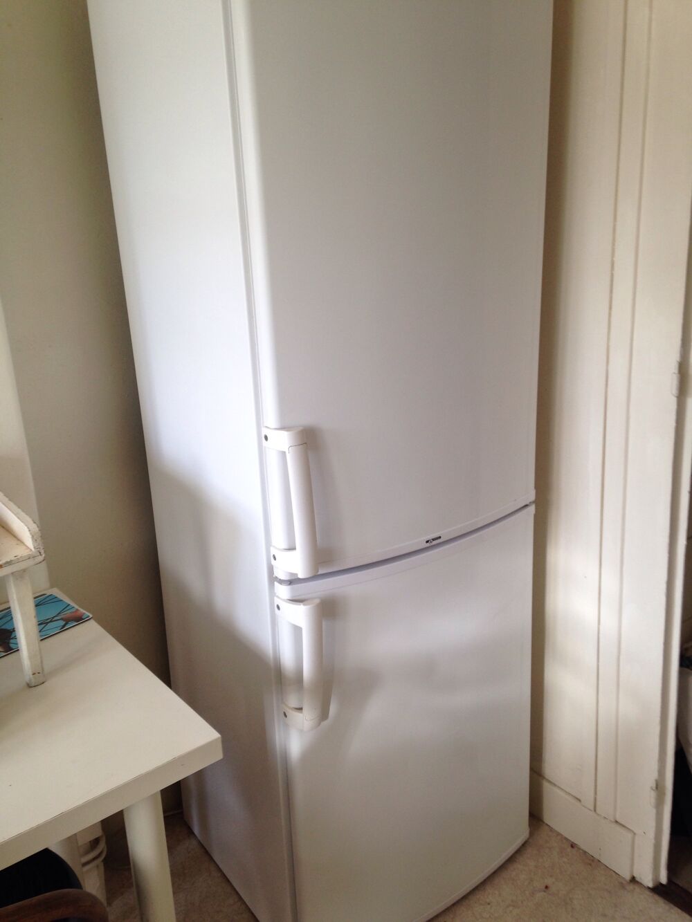 r&eacute;frig&eacute;rateur + cong&eacute;lateur 3 bacs. parfait &eacute;tat Electroménager