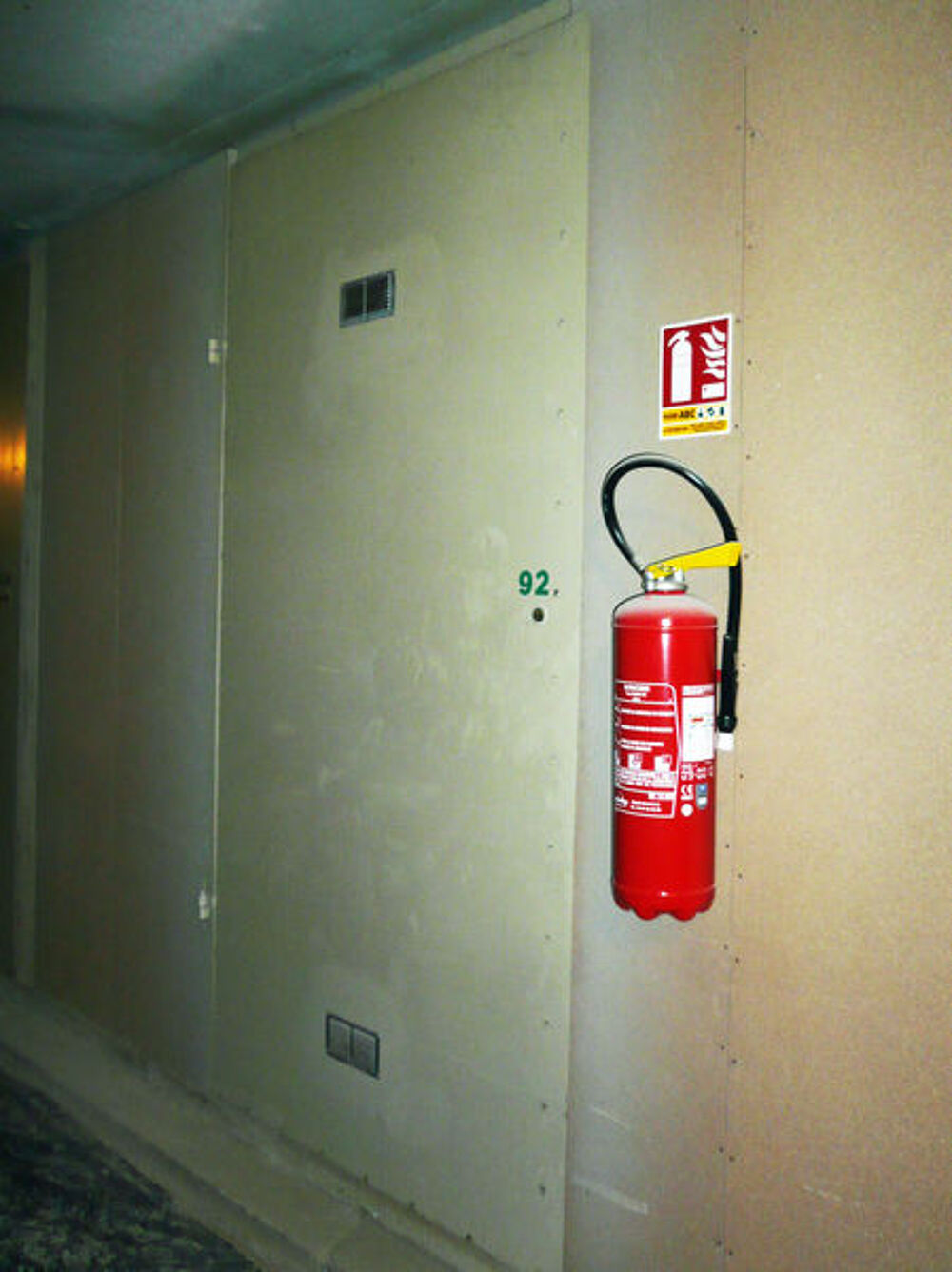 Location Parking/Garage BOX 24m3 pour stockage Teillé