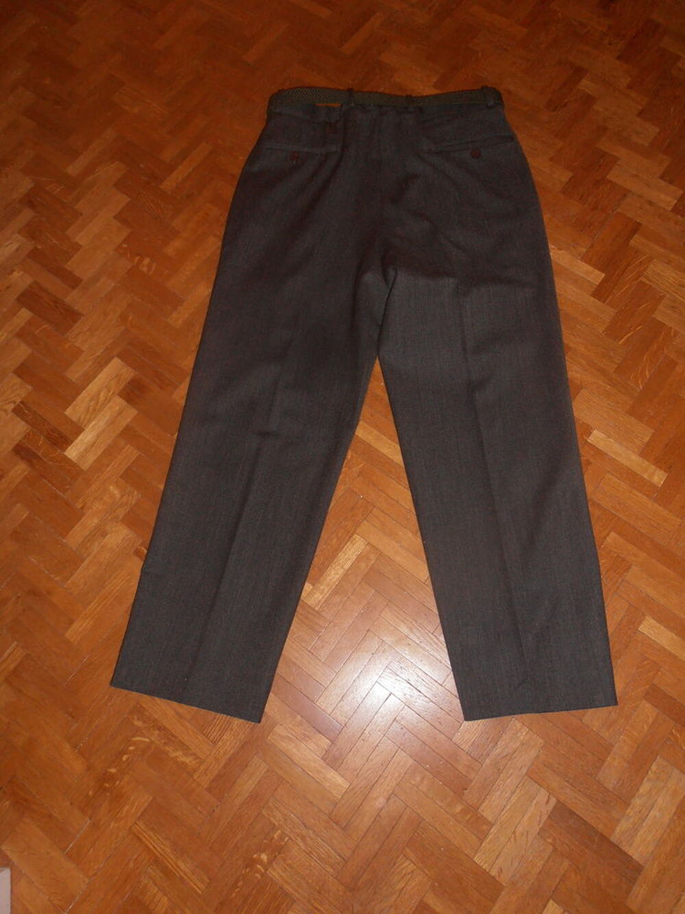 Pantalon kaki chin&eacute; (80) Vêtements