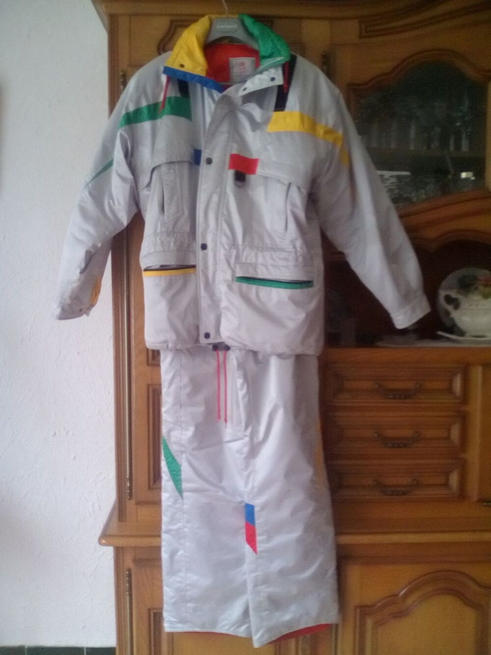 TENUE DE SKI Vêtements