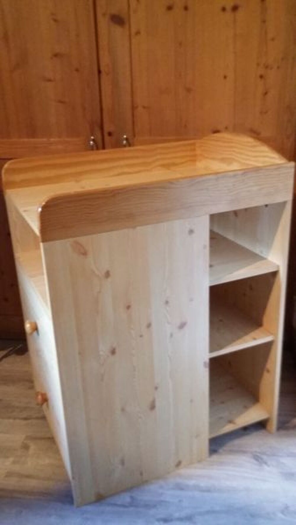 TABLE A LANGER BOIS Puériculture