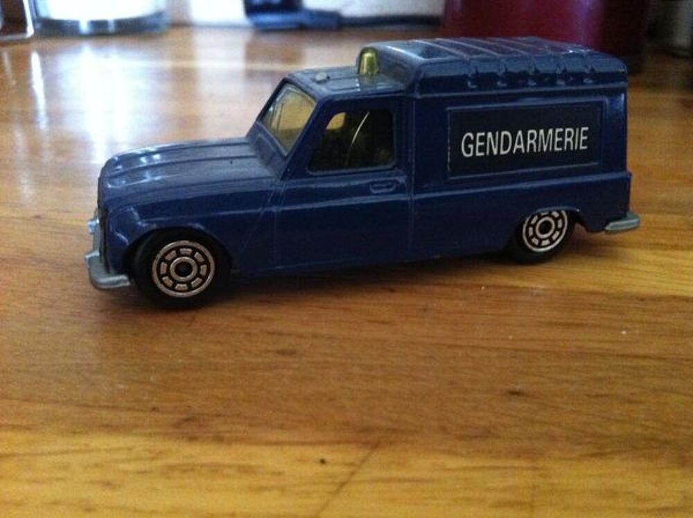 RENAULT R4 NOREV GENDARMERIE 