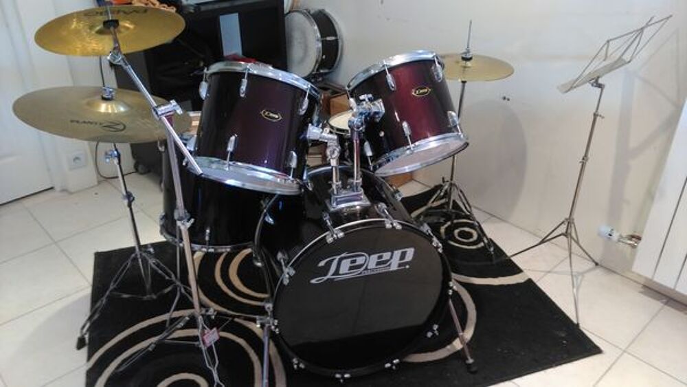 Batterie compl&egrave;te Deep + Tama + Paiste + Zildjian Instruments de musique