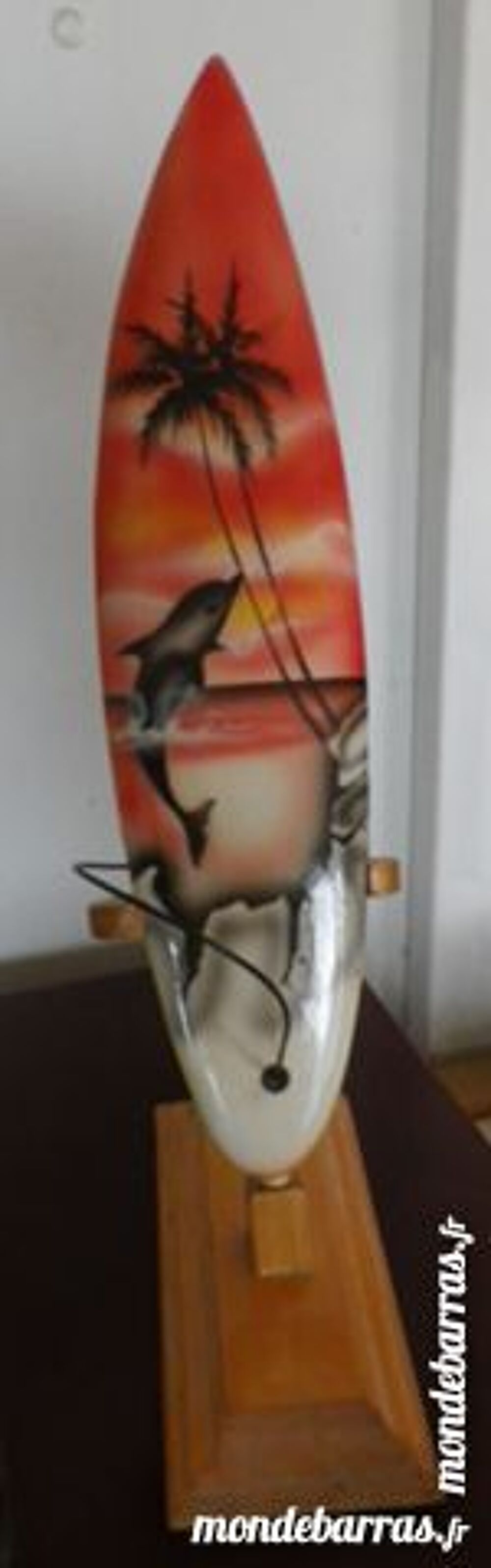 PLANCHE A VOILE DECORATION FOND ROSE ET DAUPHIN 