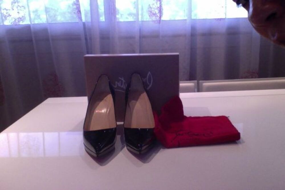chaussure NEW SIMPLE DE LOUBOUTIN Chaussures