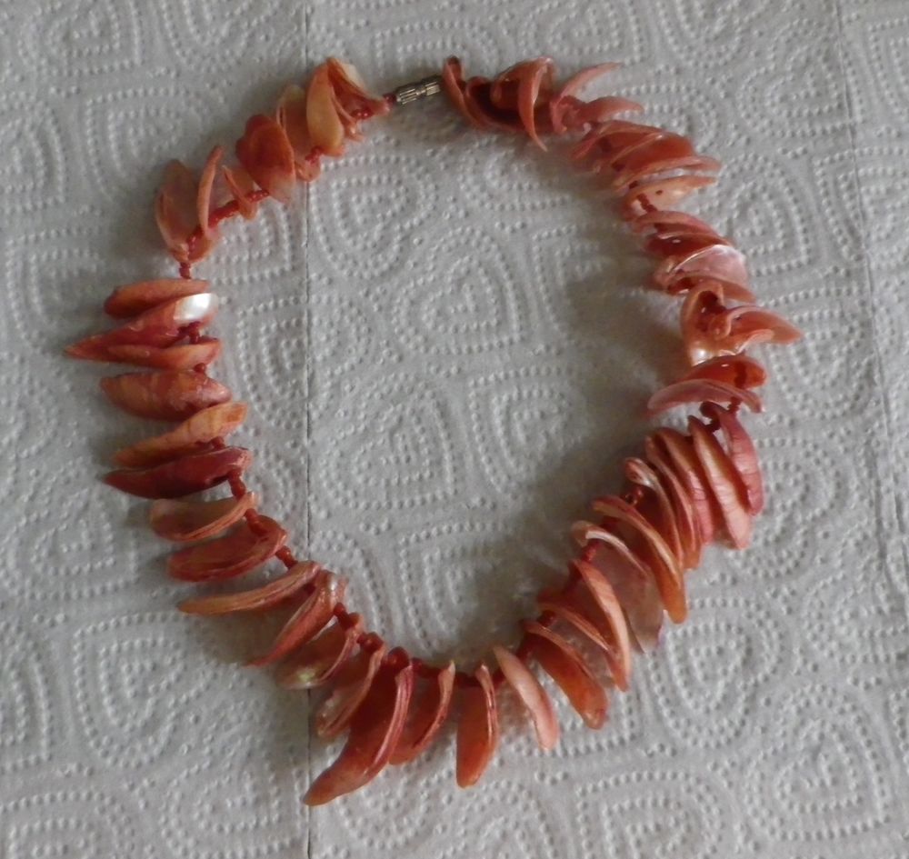COLLIER COQUILLAGES ROSES Bijoux et montres