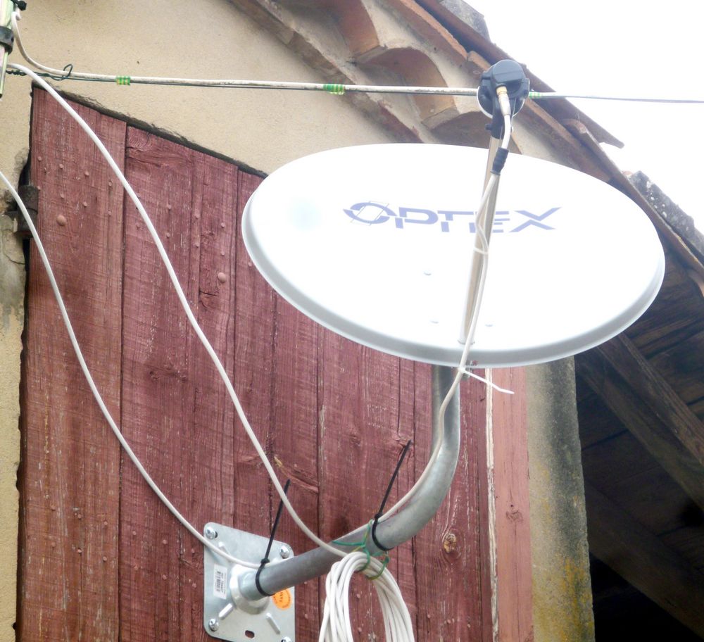 antenne satellite Photos/Video/TV