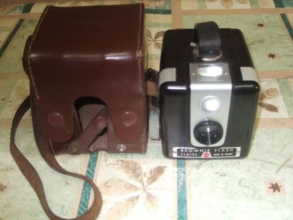 appareil photo brownie flash Photos/Video/TV