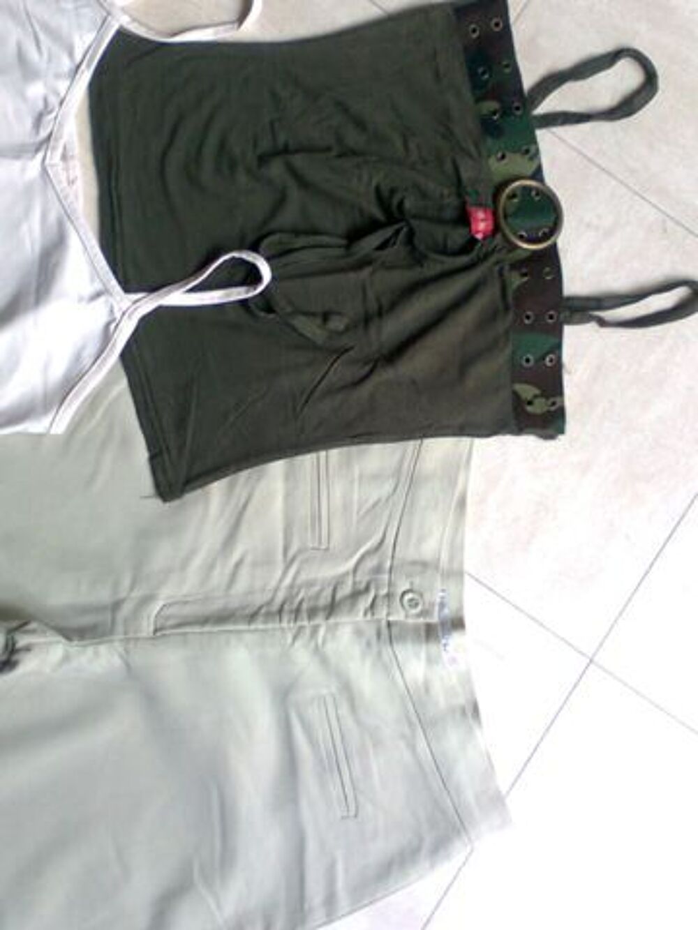 Lot de PANTALON et DEBARDEURS - 10 ans - zoe Vêtements