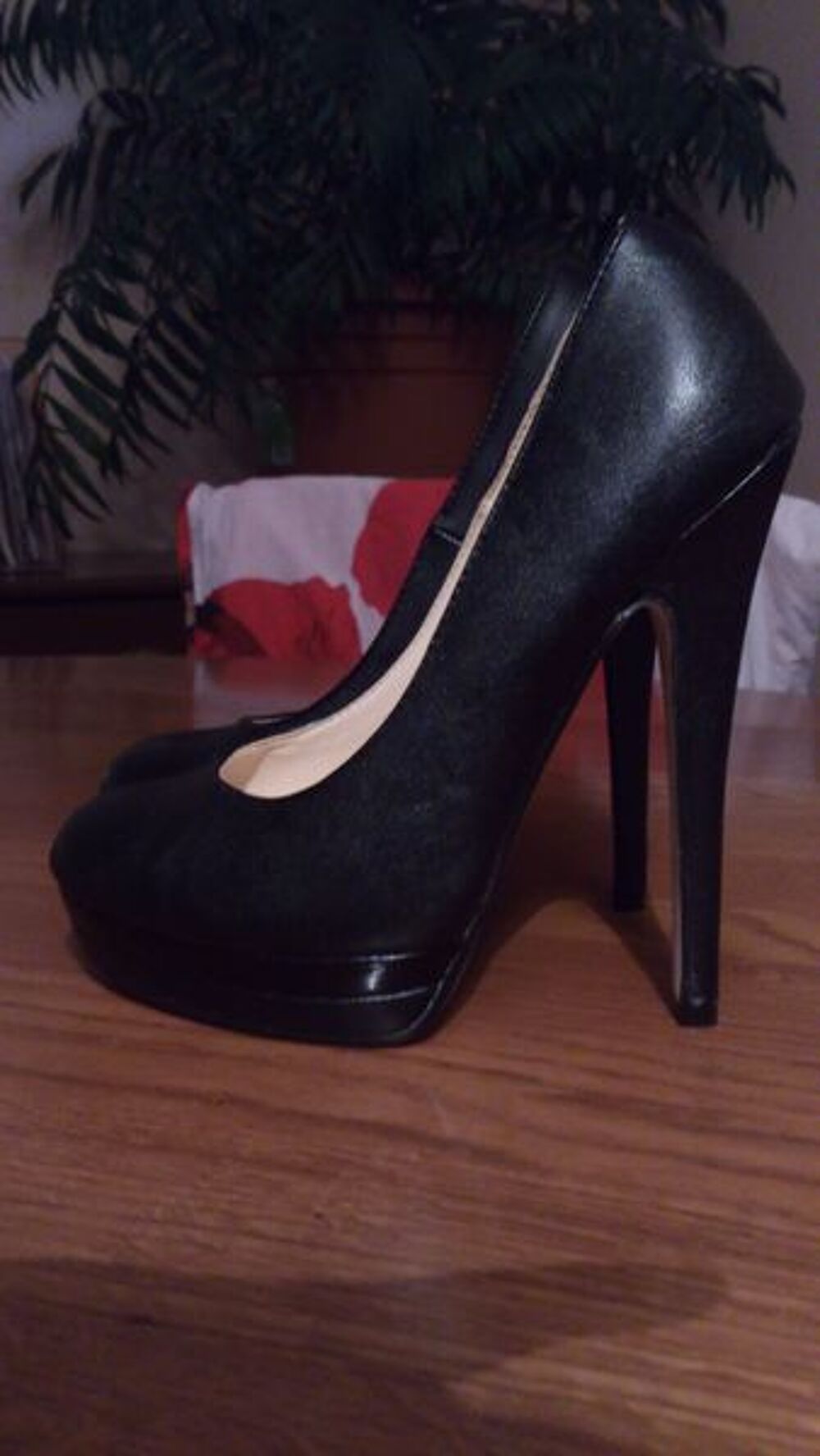 Chaussures &agrave; talons tr&egrave;s hauts Taille 35 Chaussures