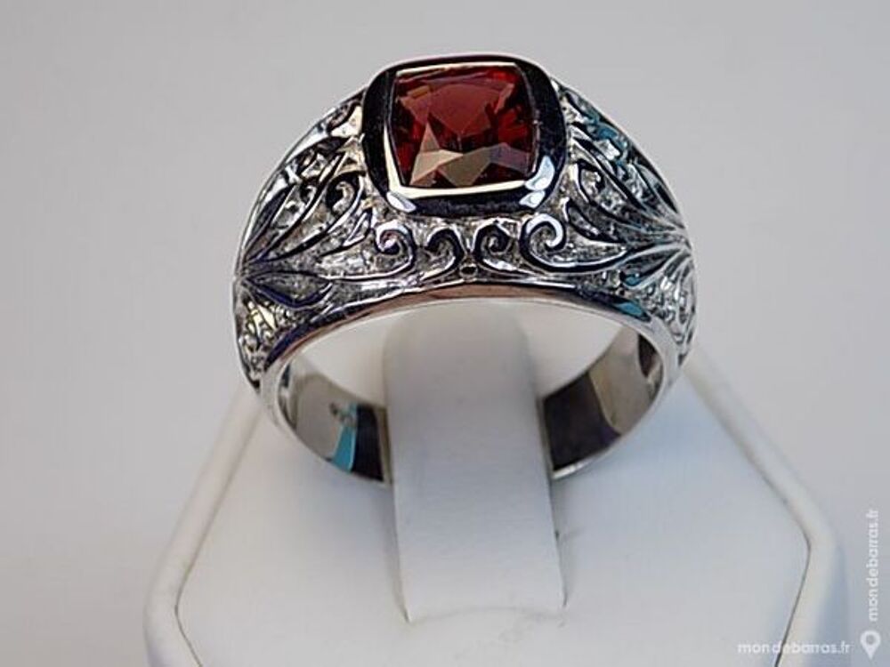 BAGUE CHEVALIERE ARGENT ET GRENAT 4carats Bijoux et montres