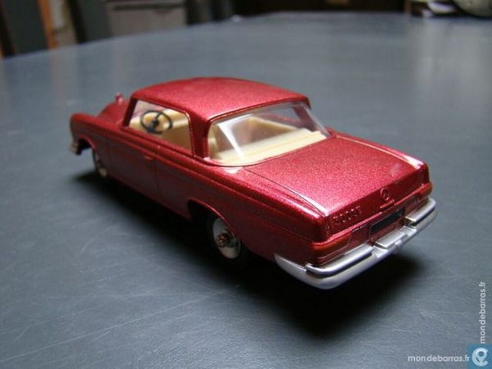Mercedes 300 Dinky Atlas 1/43 Neuf boite Jeux / jouets