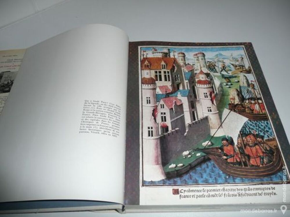 HISTOIRE DE PARIS ET DES PARISIENS - LAFFONT Livres et BD