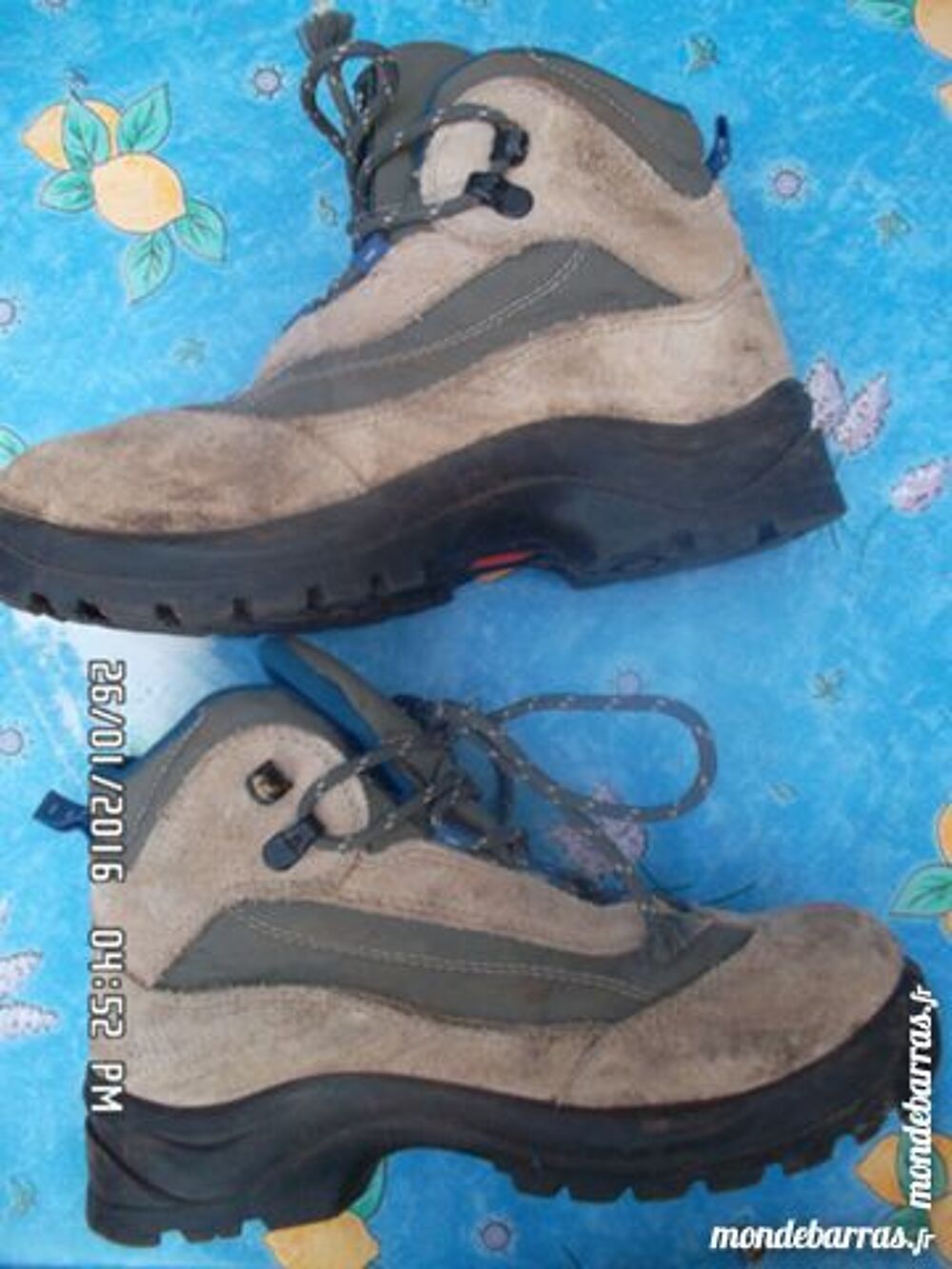 chaussures DECATHLON T.36 Chaussures